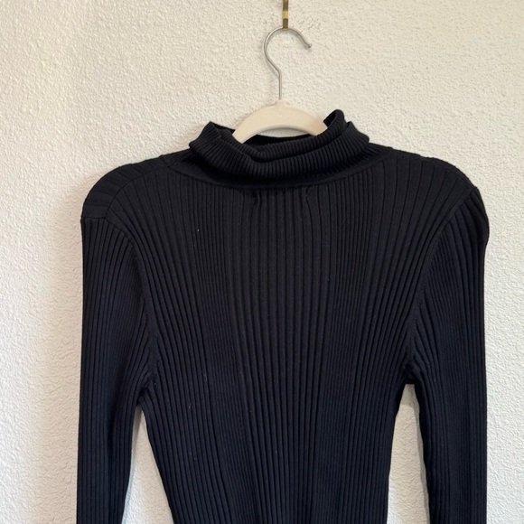 By Anthropologie Womens Large Black Ribbed Turtleneck Sweater Stretchy Minimal - Picture 3 of 12